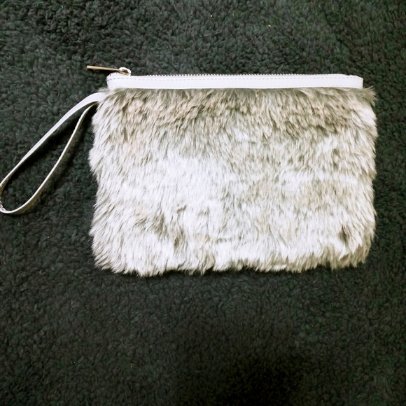 Handbags - Faux fur wristlet
